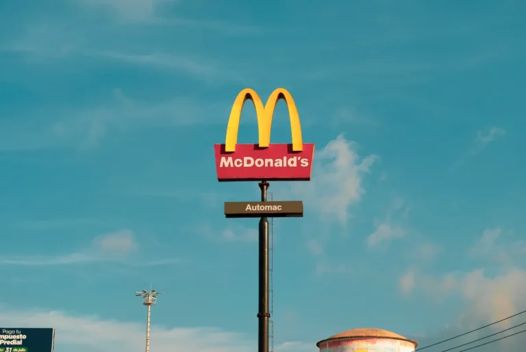 Carl’s Jr. Franchisee Bankruptcy Puts 59 California Locations in Doubt Carl's Jr. franchisee bankruptcy