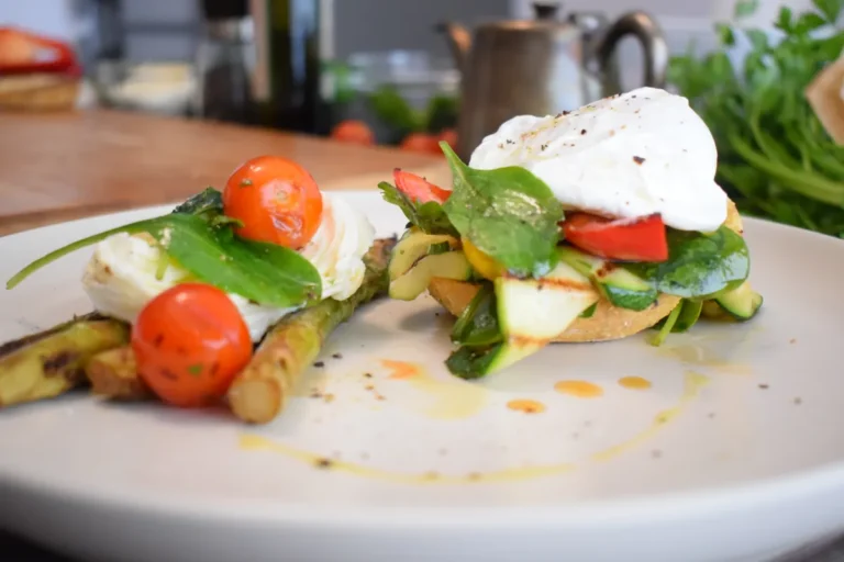 eggs Benedict hash brown bites